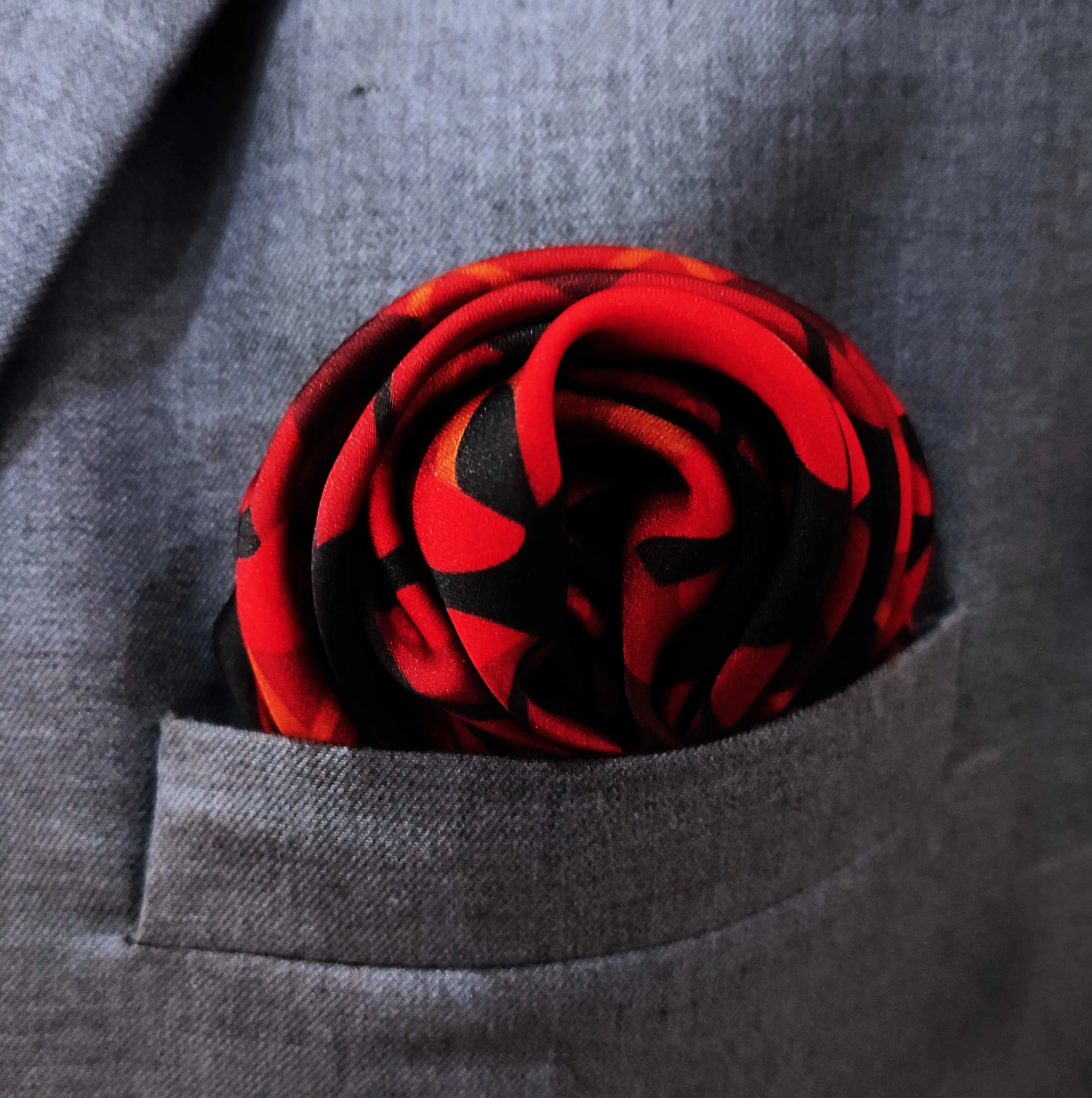 BLACK & RED SEAMLESS GEOMETRIC - SILK POCKET SQUARES