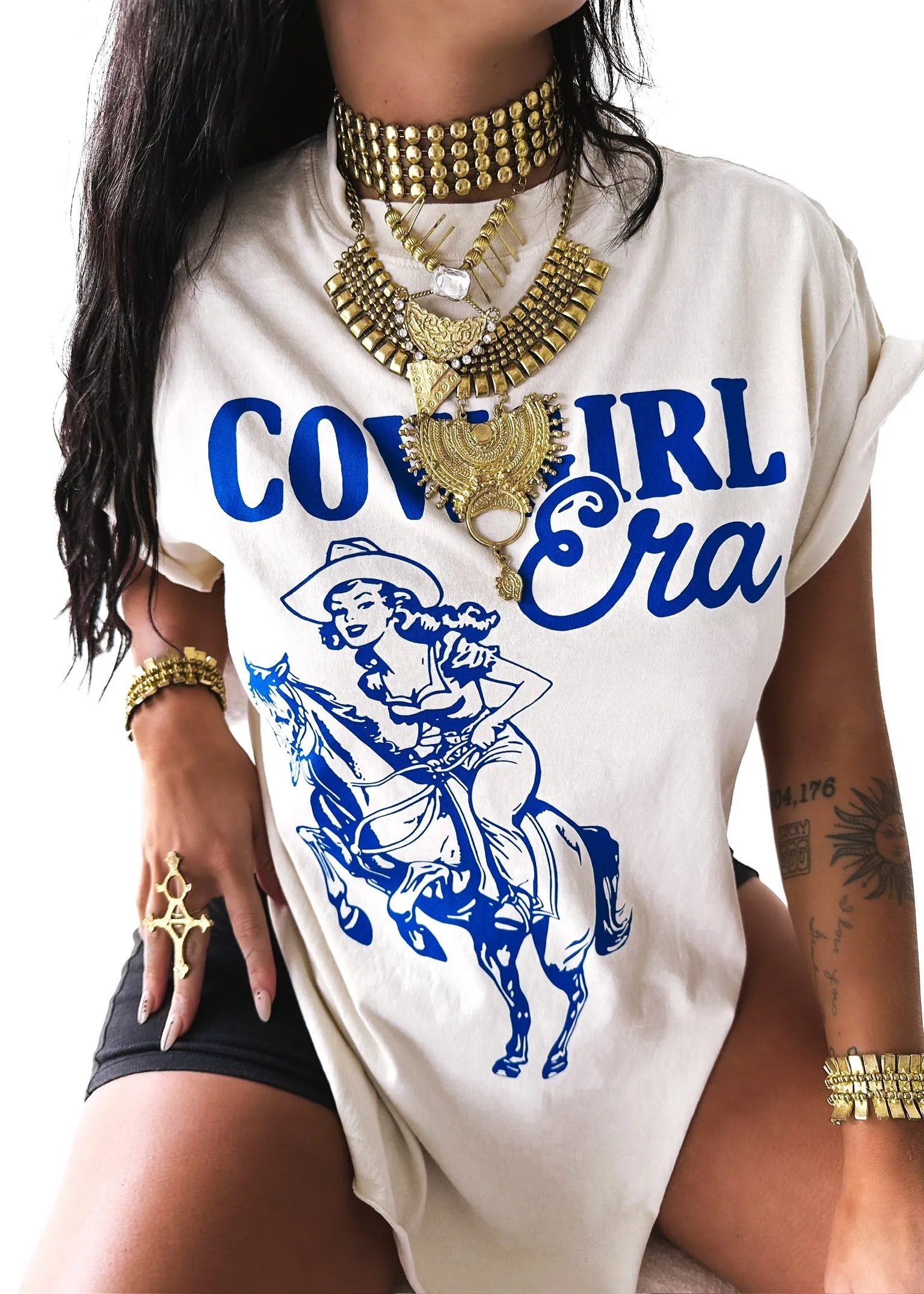 COWGIRL ERA SIDE SLIT TEE