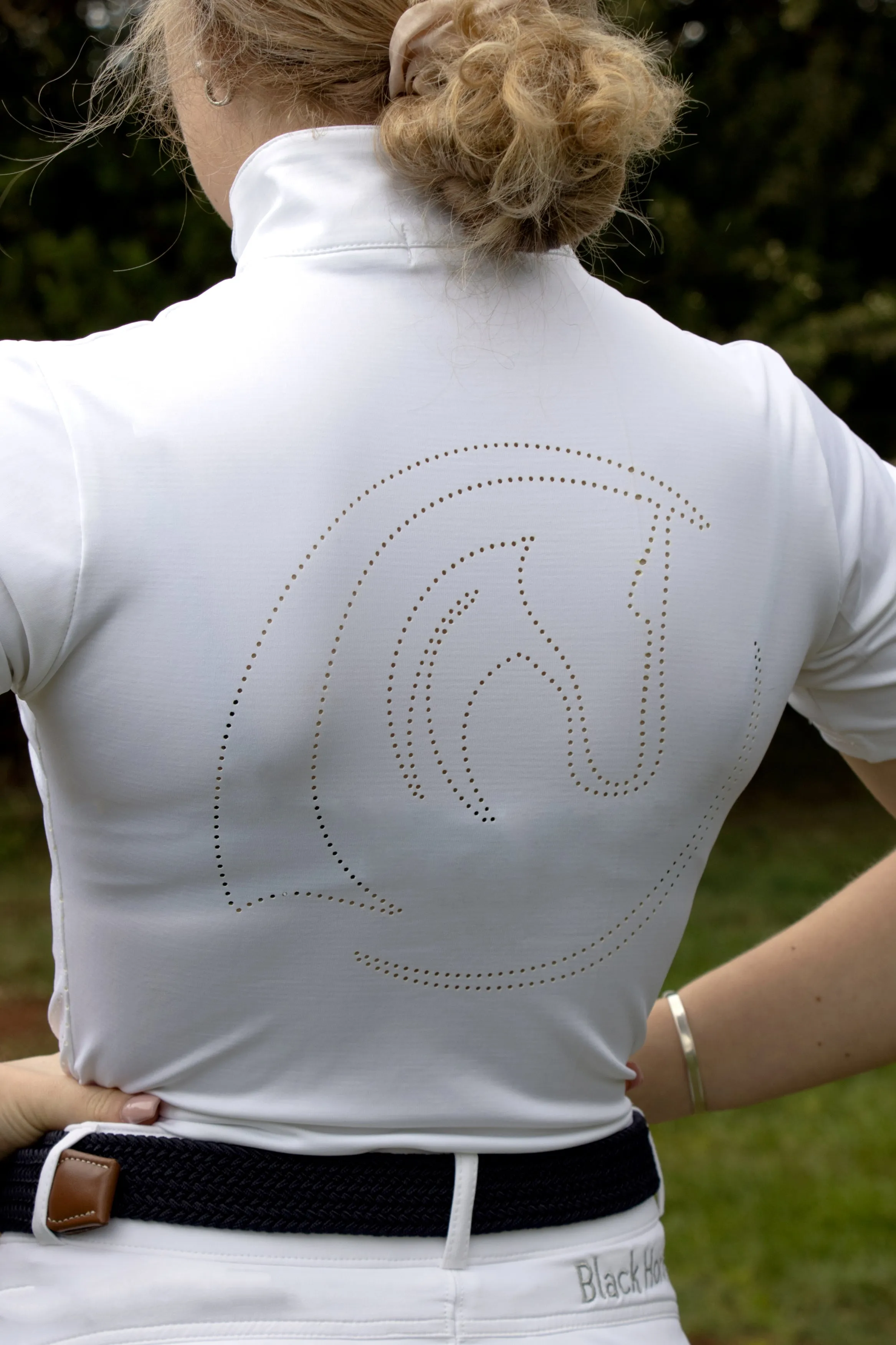 Roni Pinhole Sports Top - White